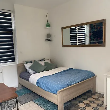 Le Petit A Decouvrir... アパート *